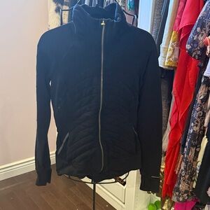 Black Lululemon Quilted Women's Jacket with High Collar